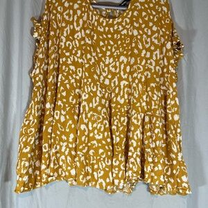 ANDREE BY UNIT Mustard Animal Print Blouse